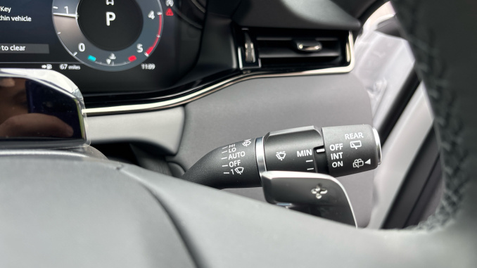 Land Rover Range Rover Evoque 2.0 D200 Hoxton Edition 5dr Auto Diesel Hatchback - Image 34